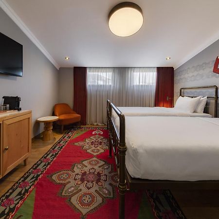 The Blue Fox Hotel Tbilisi Ngoại thất bức ảnh